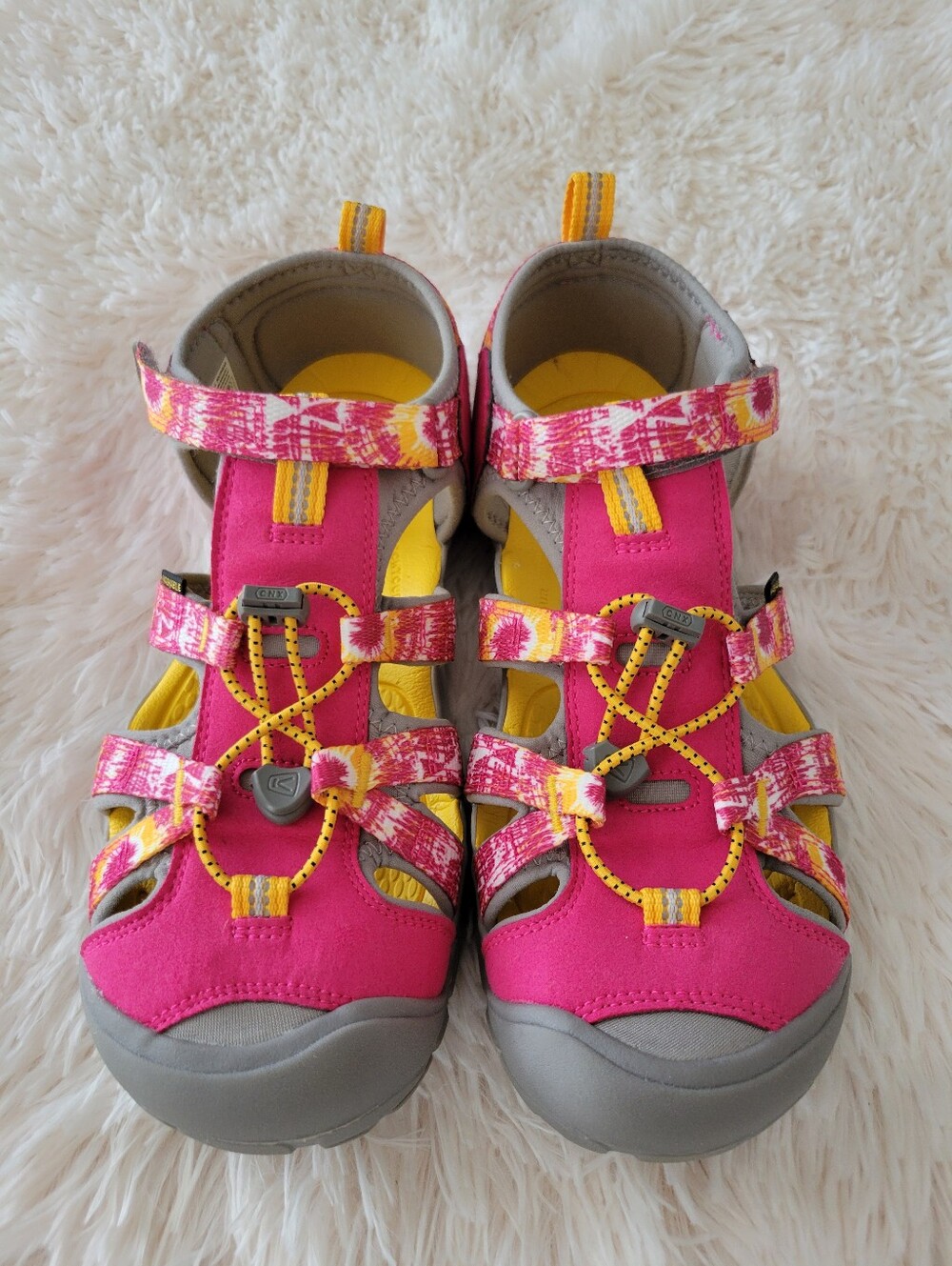 KEEN Kids NWOT Seacamp II CNX Sandals Youth Girls Size 7/Women Size 9